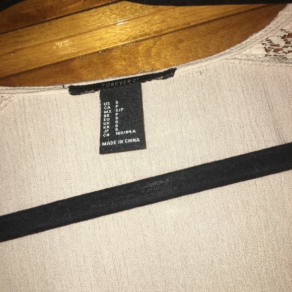 HIPPIE CROP TOP - Picture 2 of 2